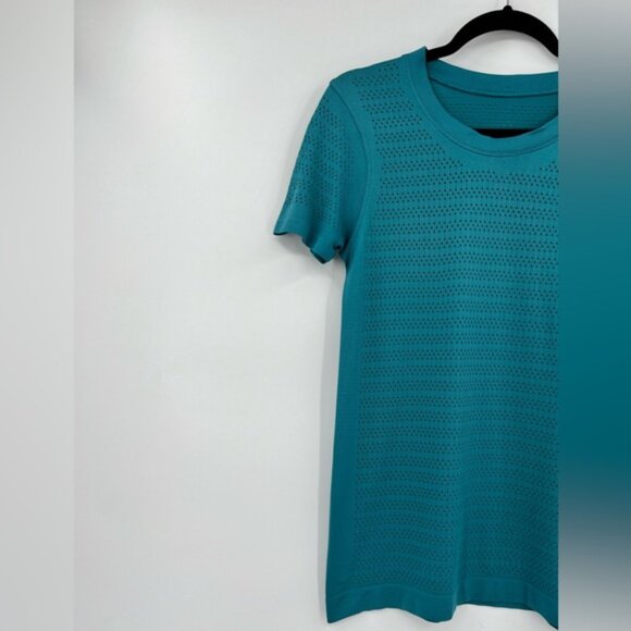 Lululemon Breeze By Short Sleeve Squad T-Shirt Perforated Ice Cave Aqua Blue 6 - Picture 13 of 16